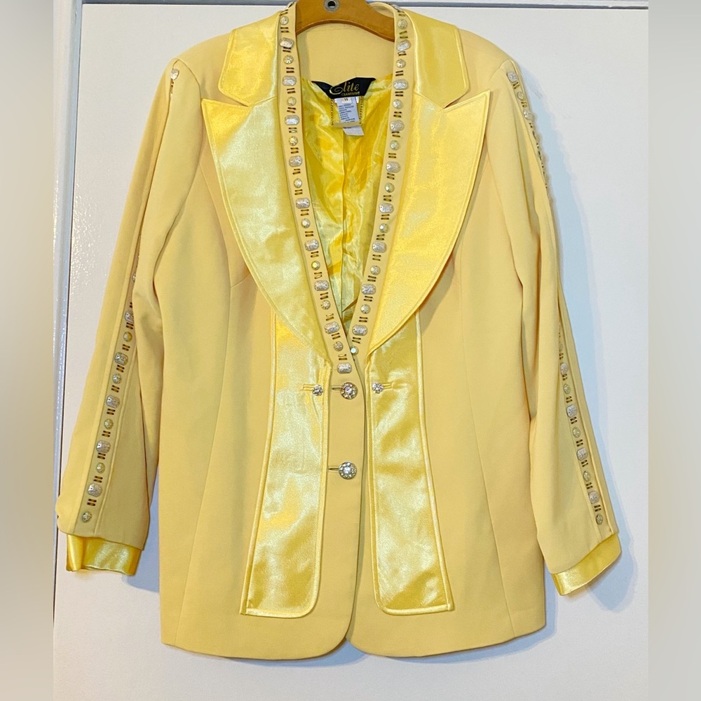 Elite Champagne Embellished Yellow Blazer Size 14
